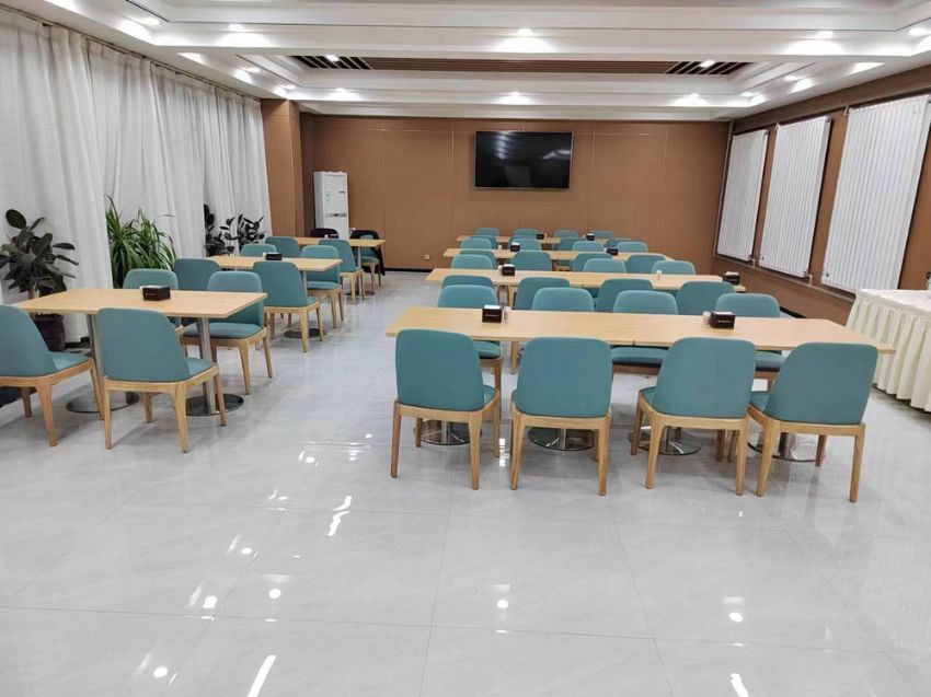 點擊查看詳細信息<br>標題：餐桌椅案例 閱讀次數(shù)：549