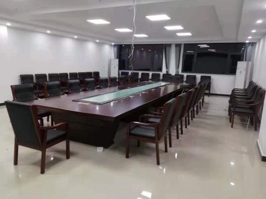 點擊查看詳細信息<br>標題：會議桌案例 閱讀次數(shù)：554